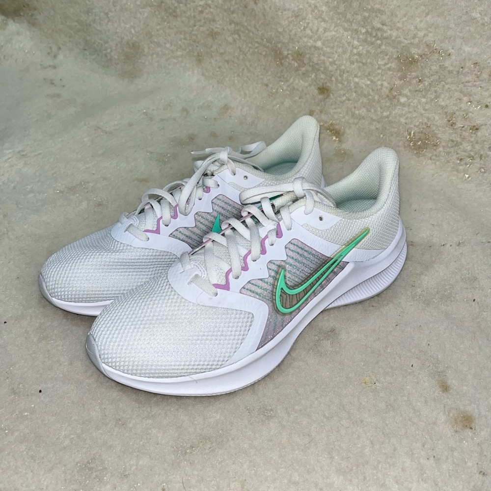 Nike Downshifter 11 Womens Running Shoes White Mint Green CW3413-101 Sz 8.5